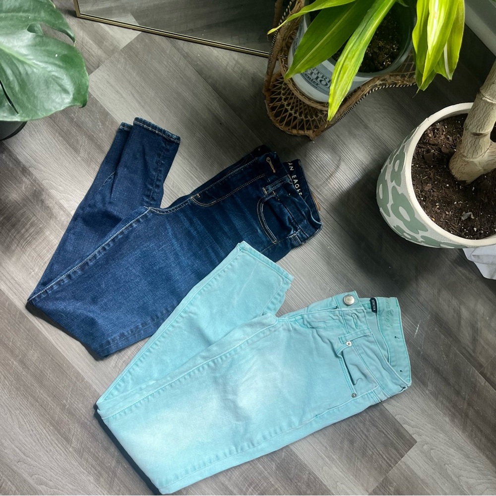 2 pairs American Eagle skinny jeans
